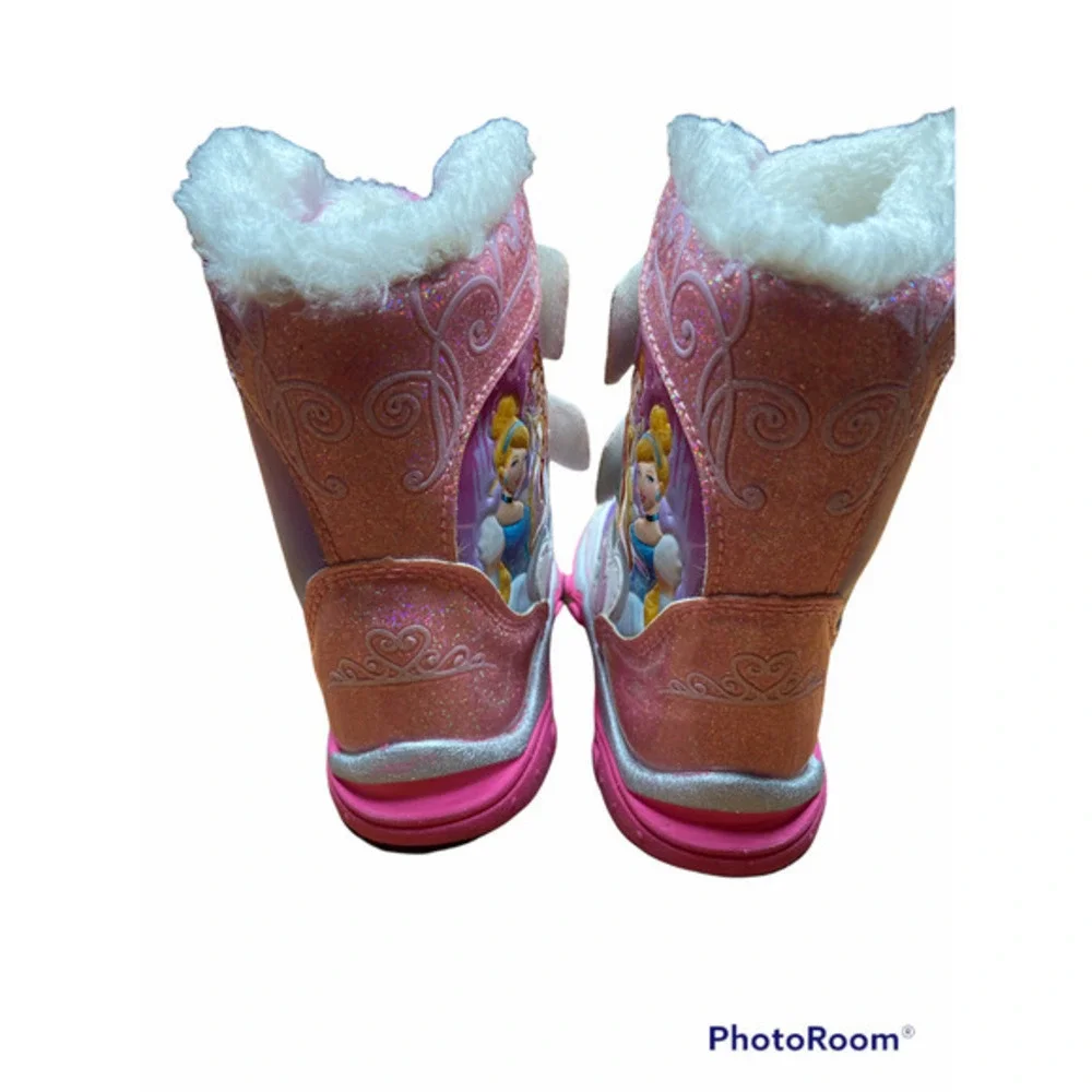 Disney True Princess Winter boots Size 7